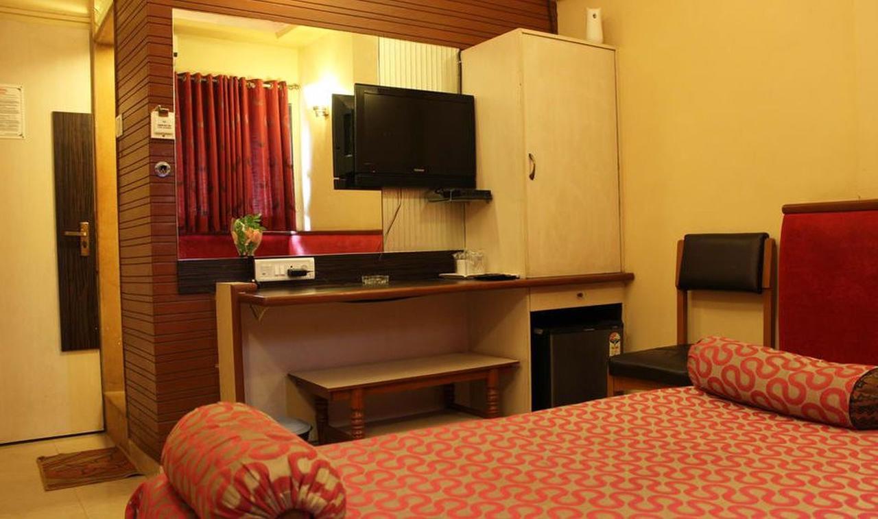 Hotel Siddhartha Bombaj Zewnętrze zdjęcie